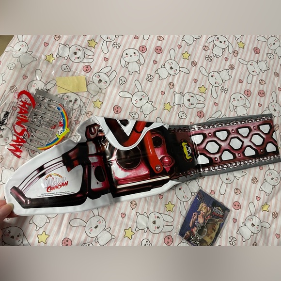 Lollipop Chainsaw Promo Items Inflatable Chainsaw and Metal Nick Head Keychain - Picture 5 of 16